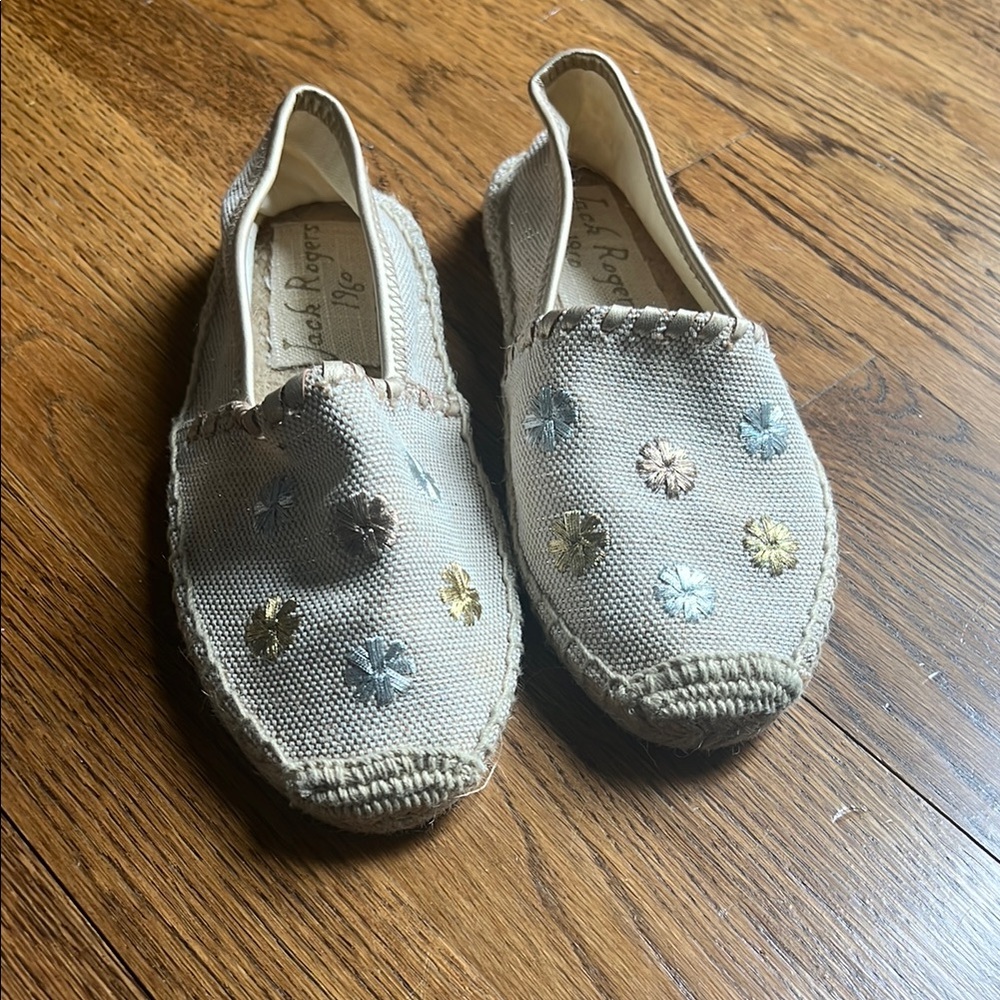 Jack Rogers Kids Shoes with Embroidered Flowers - Cream and Gold